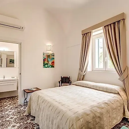 Bed & Breakfast I Magi 4*
